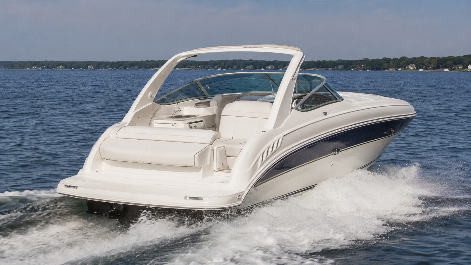 sea ray sun sport 290 rear quarter running 03