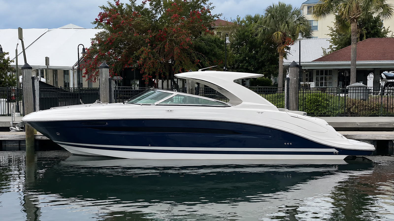 sea ray sun sport 350 dockside profile 05