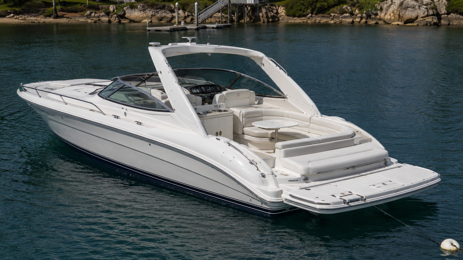 sea ray sun sport 370 elevated exterior 06
