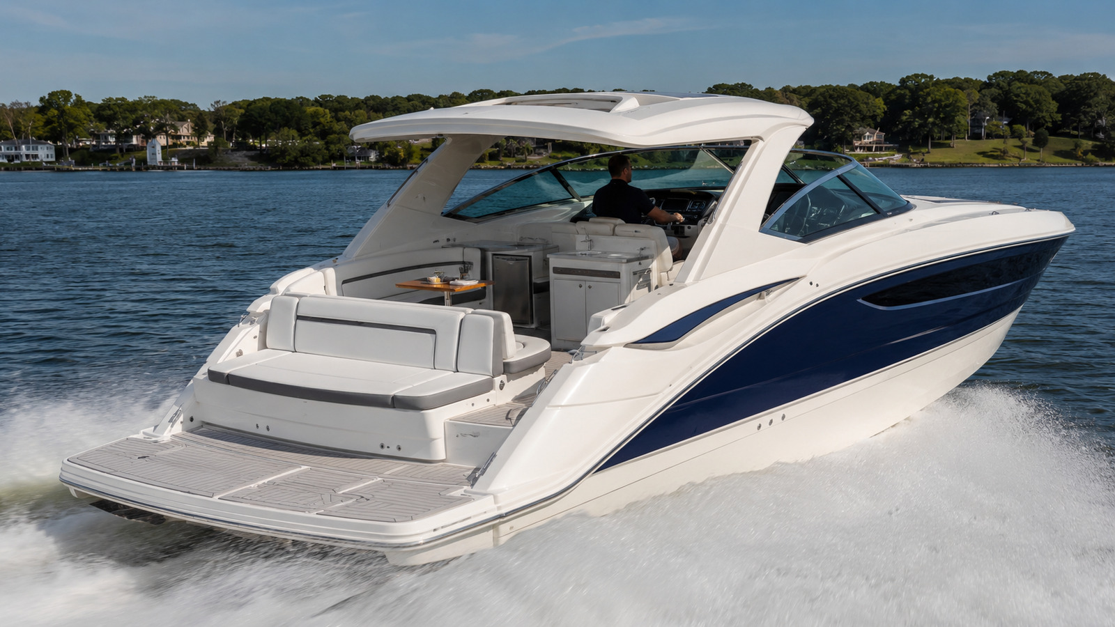 sea ray sun sport 400 rear quarter running 03