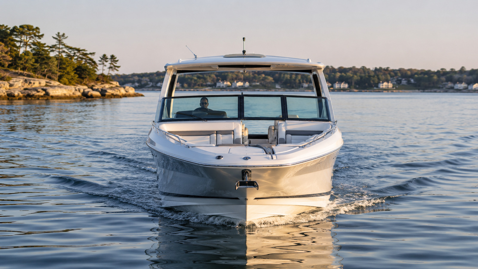 sea ray sundancer 320 outboard bow on cruising 05