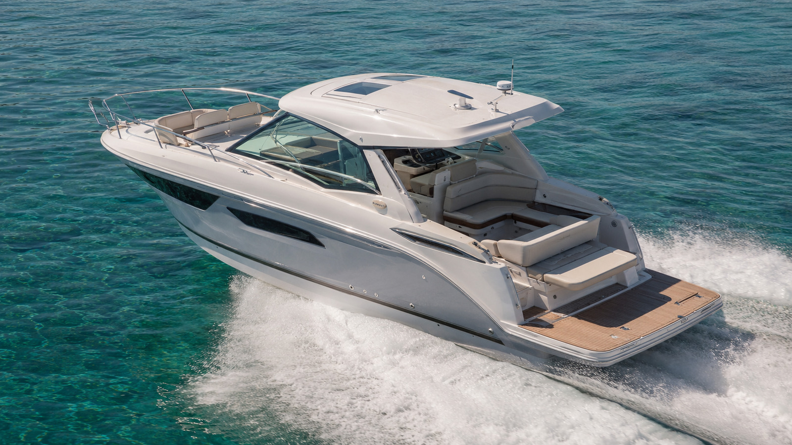 sea ray sundancer 370 aerial underway 09