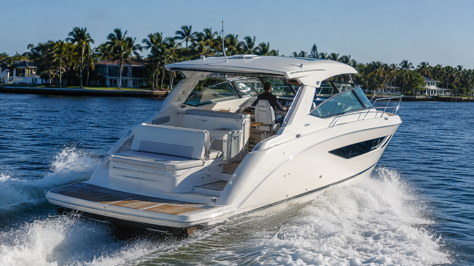sea ray sundancer 370 rear quarter running 03