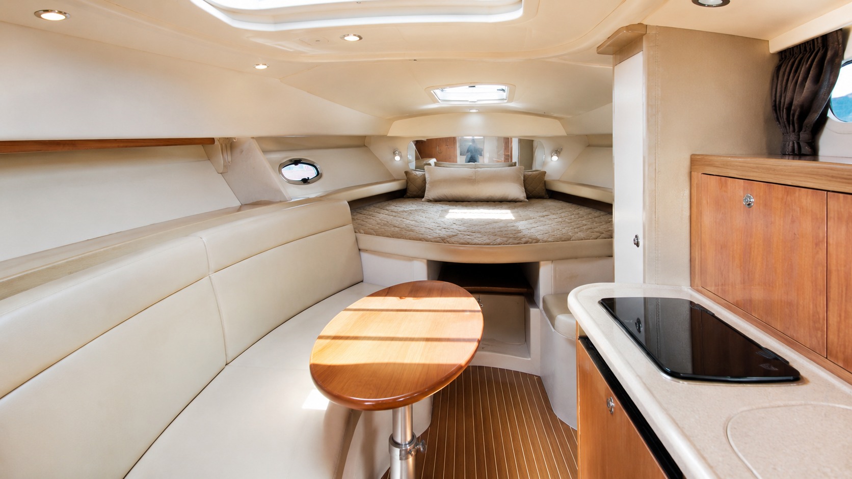 sea ray weekender cabin interior 15
