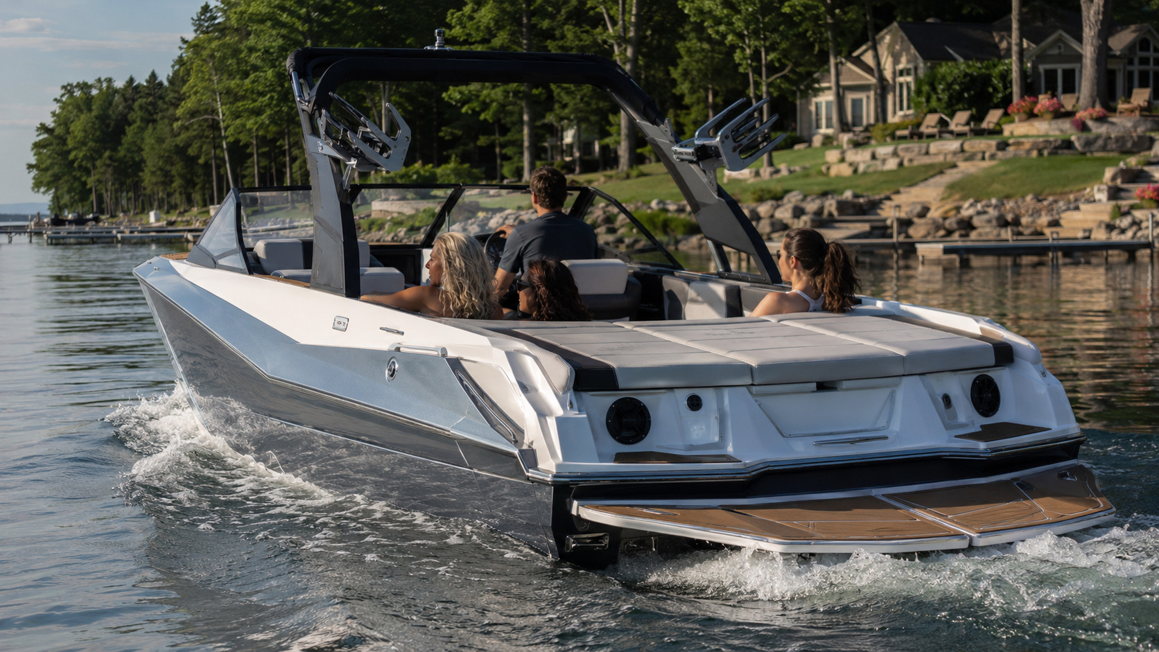 malibu boats 21 lx rear quarter running 03