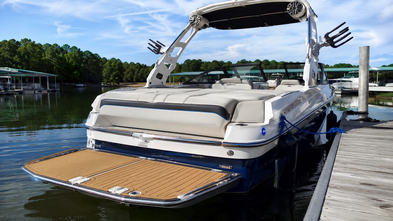 malibu boats 21 lx swim platform 09