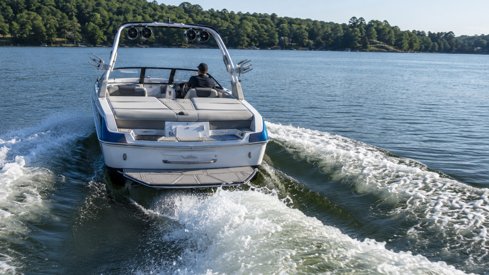 malibu boats lsv series 25 lsv transom wake view 19