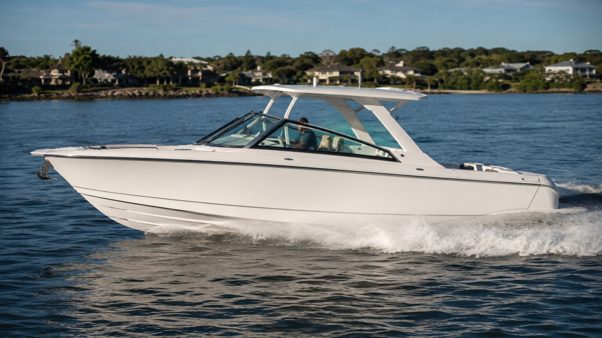 pursuit boats dc 286 side profile underway 13