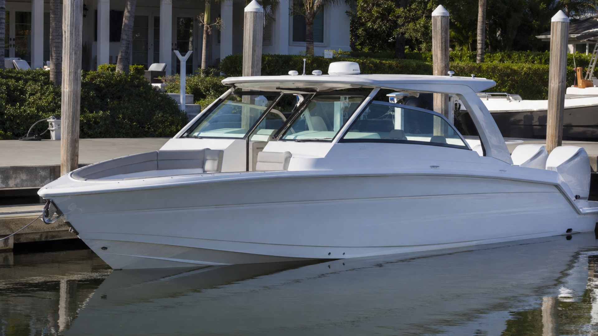 pursuit boats dc 365 dockside luxury profile 04