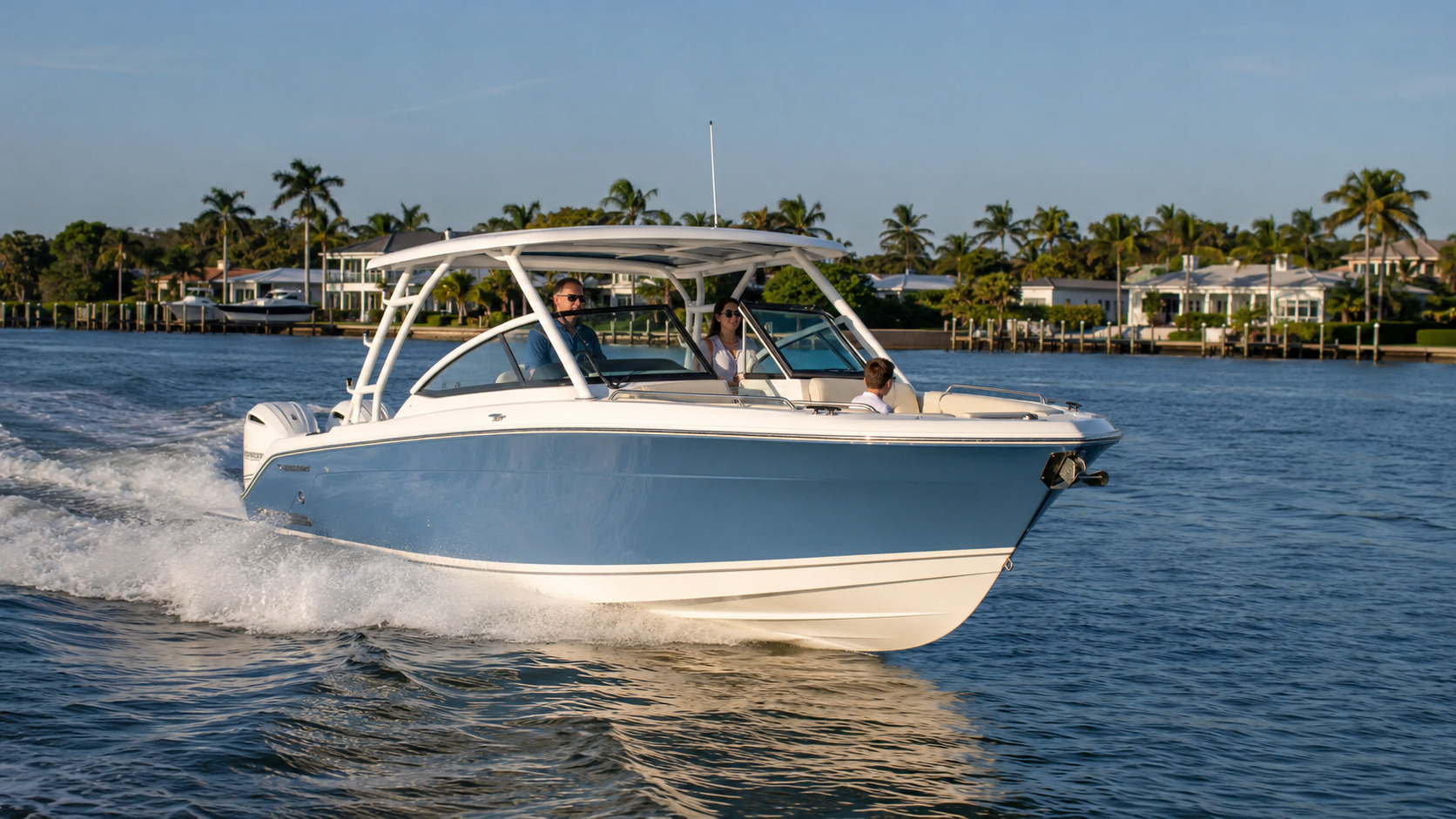 pursuit boats dual console hero running 01