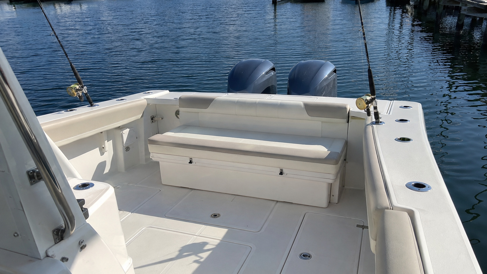 pursuit boats offshore os 355 cockpit seating fishing angle 07