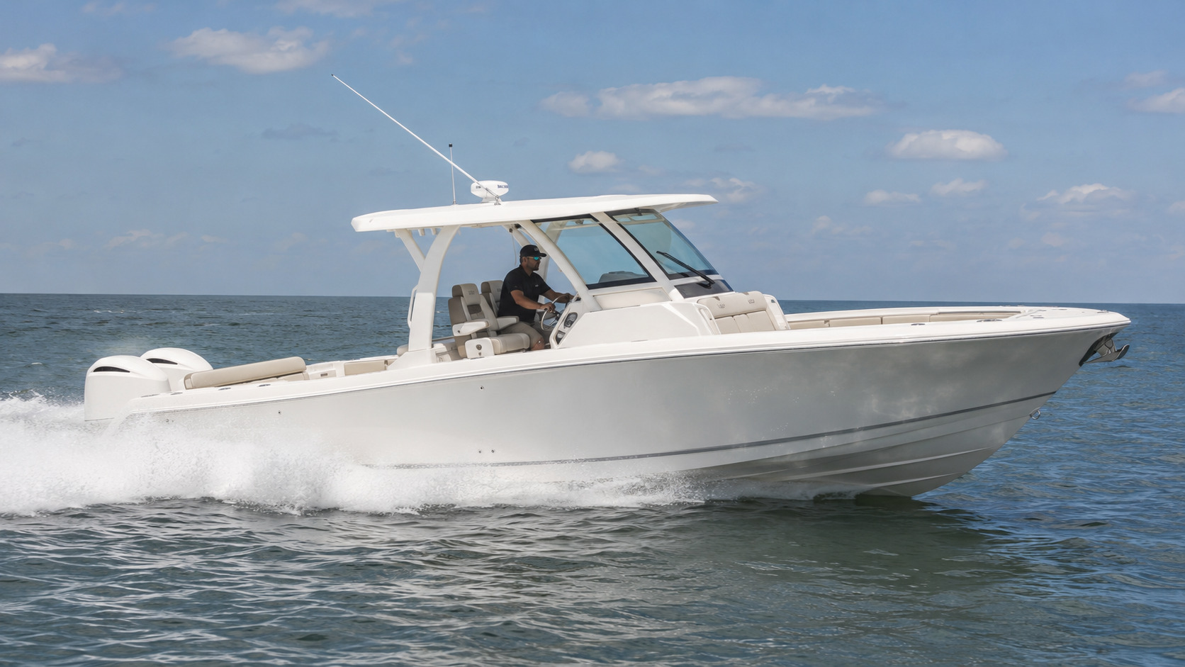 pursuit boats s 328 side profile underway 10