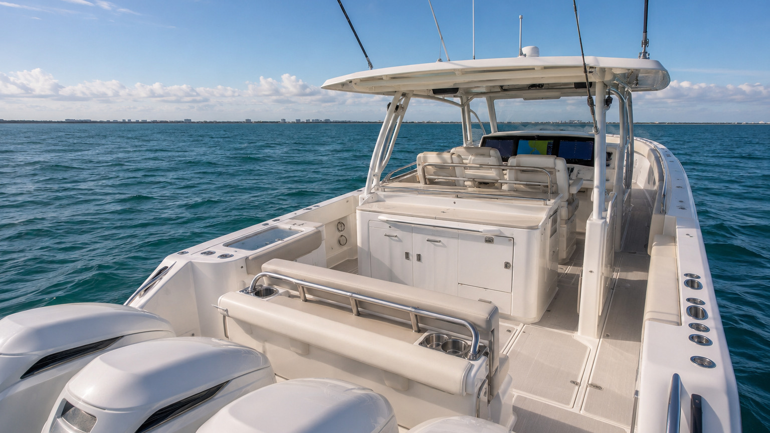 pursuit boats s 388 stern cockpit angle 07