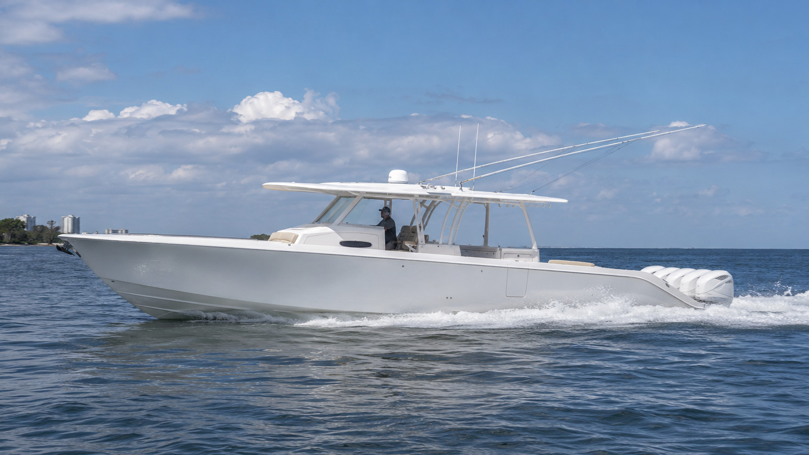 pursuit boats s 428 side profile underway 10