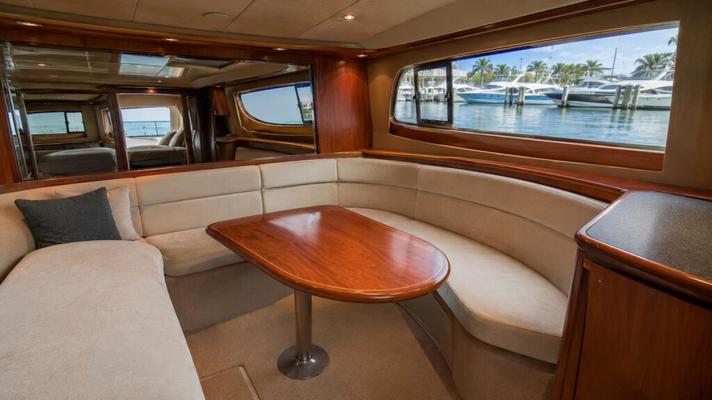 regal boats 38 grande coupe cabin seating 17