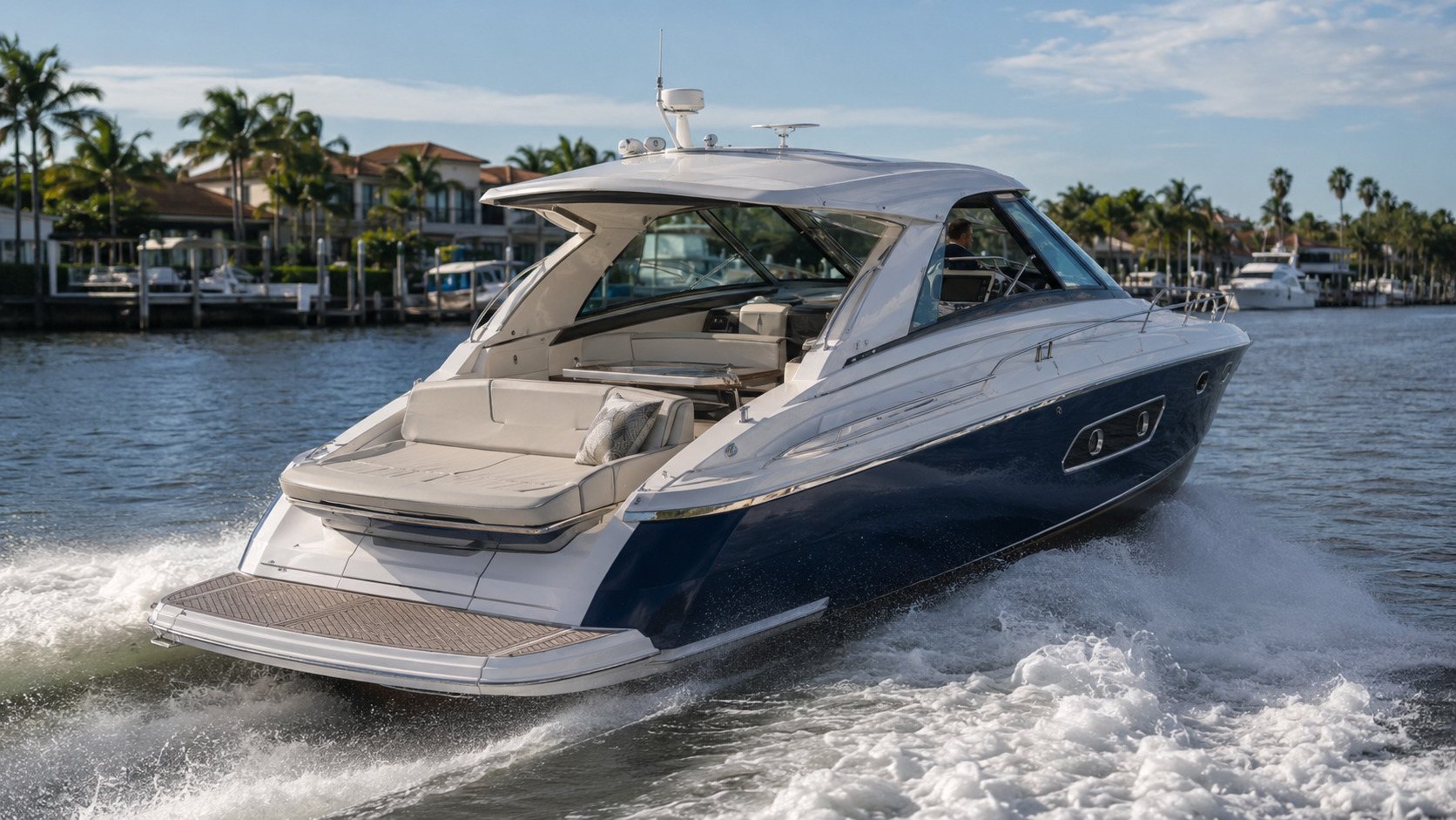 regal boats yacht hero running 02